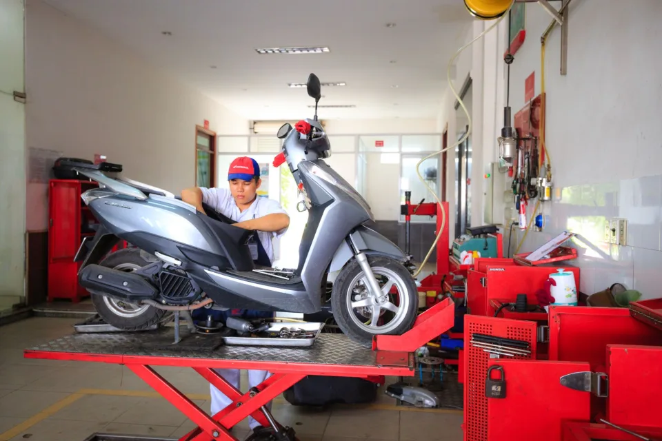Cầu nâng xe