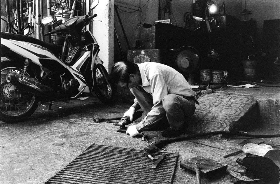 Khu vực sửa chữa trong nhà